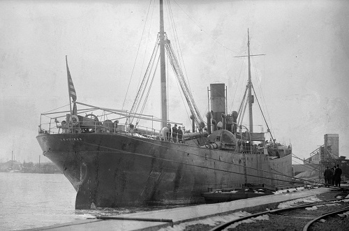 USS Leonidas with mast from Battleship Maine